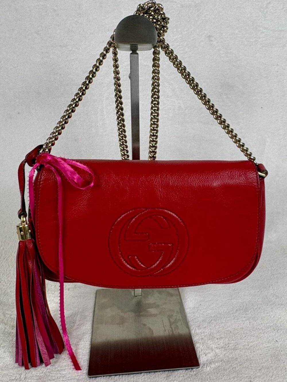 Gucci Soho Chain Flap Shoulder Bag in Red Pebbled Calfskin